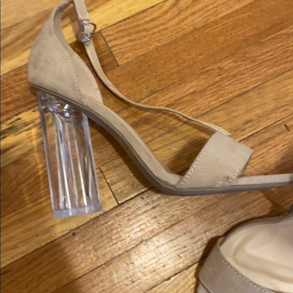 Clear high heels - Picture 3 of 4
